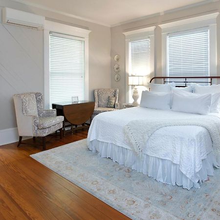 Katy House Bed And Breakfast Smithville ภายนอก รูปภาพ