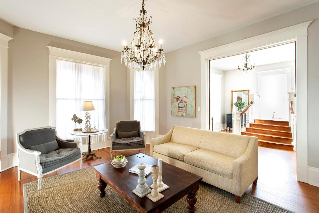 Katy House Bed And Breakfast Smithville ภายนอก รูปภาพ