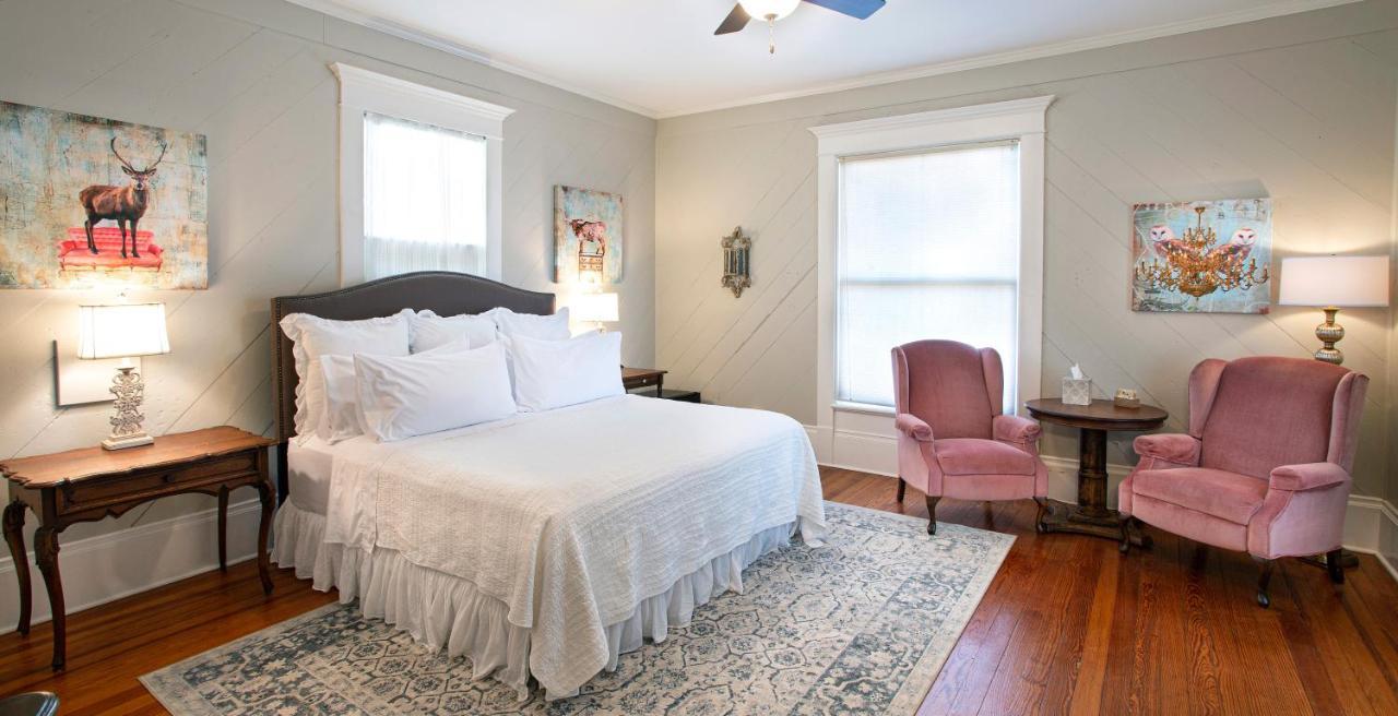 Katy House Bed And Breakfast Smithville ภายนอก รูปภาพ