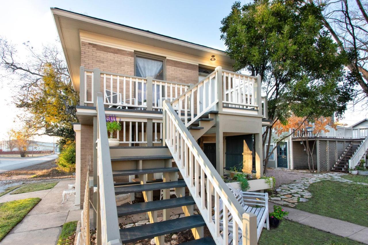 Katy House Bed And Breakfast Smithville ภายนอก รูปภาพ