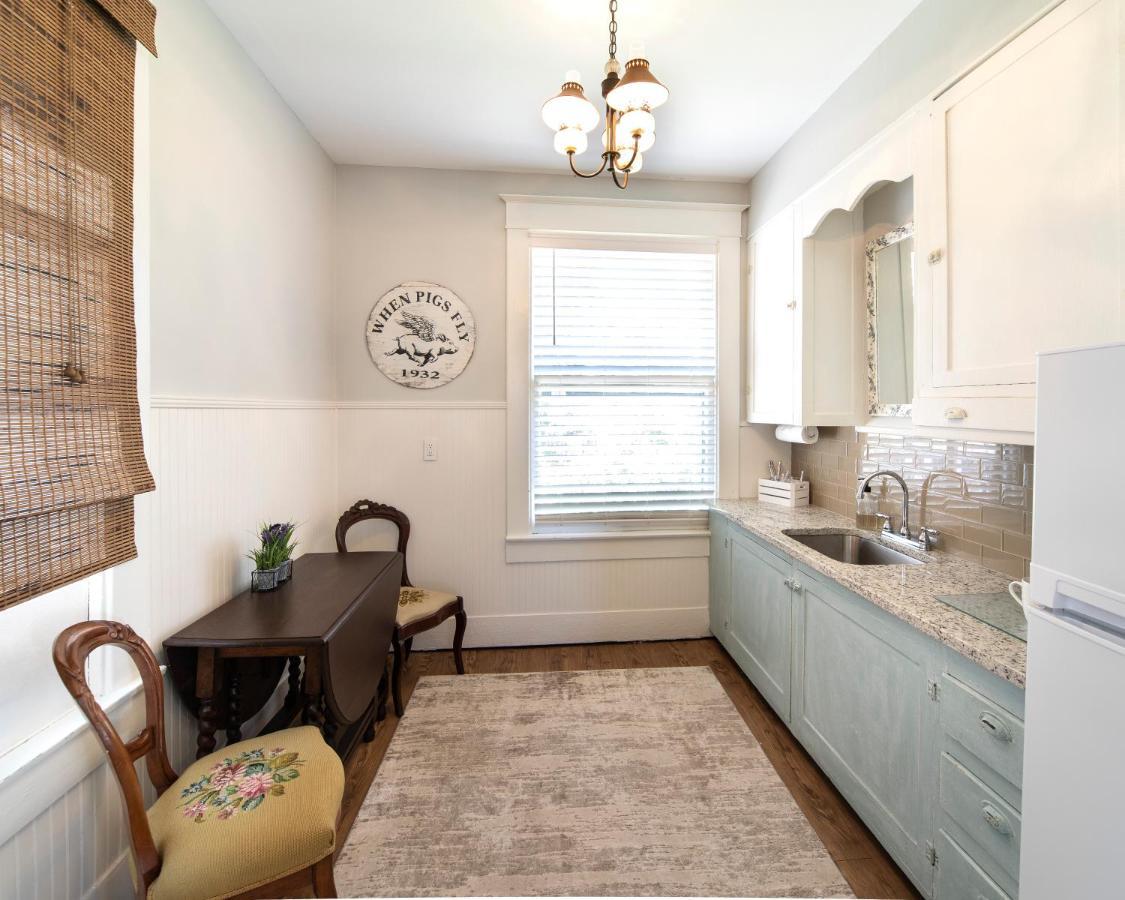Katy House Bed And Breakfast Smithville ภายนอก รูปภาพ