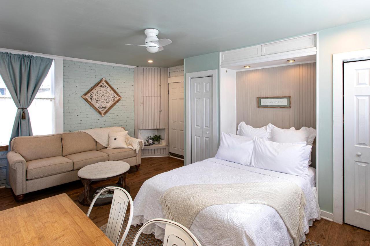 Katy House Bed And Breakfast Smithville ภายนอก รูปภาพ