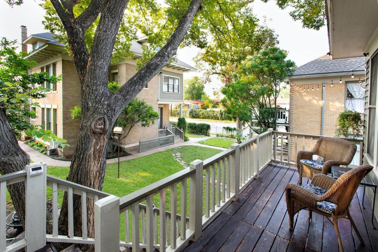 Katy House Bed And Breakfast Smithville ภายนอก รูปภาพ