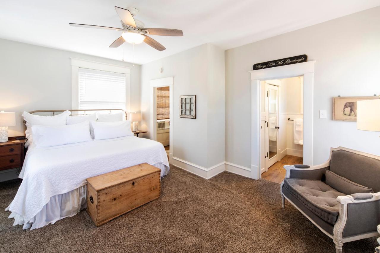 Katy House Bed And Breakfast Smithville ภายนอก รูปภาพ