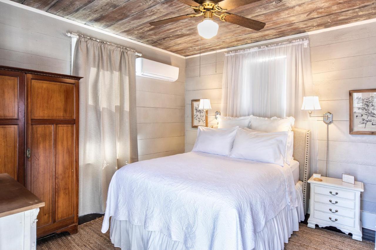 Katy House Bed And Breakfast Smithville ภายนอก รูปภาพ