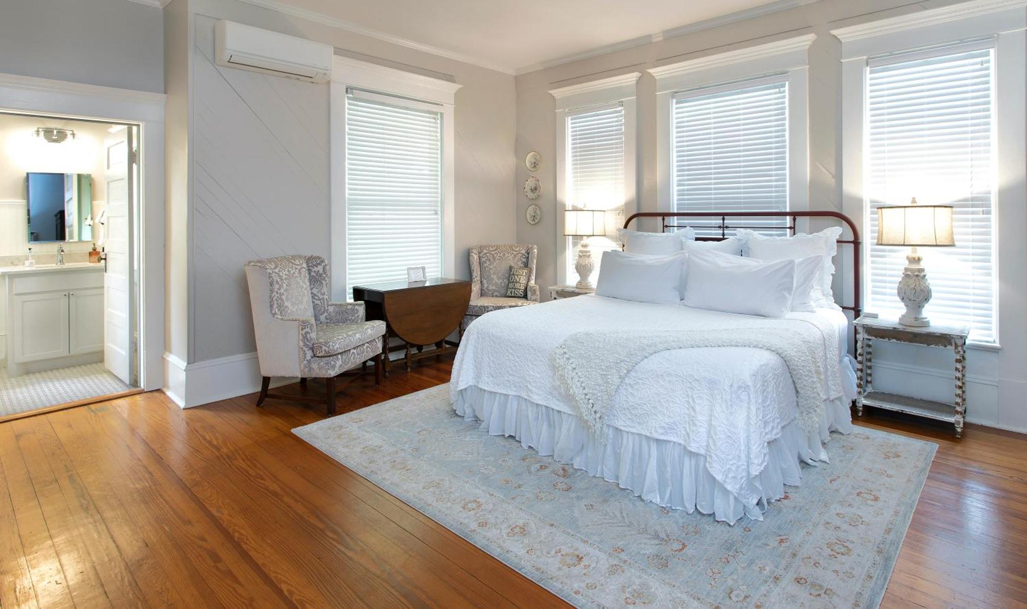 Katy House Bed And Breakfast Smithville ภายนอก รูปภาพ