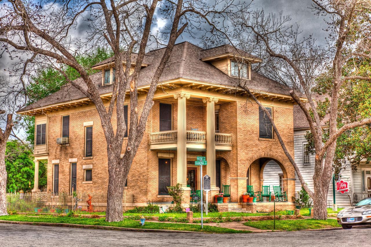 Katy House Bed And Breakfast Smithville ภายนอก รูปภาพ